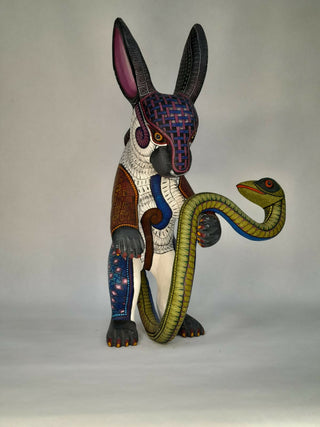 ALEBRIJE NAHUAL CONEJO SERPIENTE MULTICOLOR MADERA