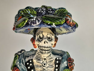 CATRINA DE CERÁMICA PINTADA A MANO MULTICOLOR ARTESANÍA