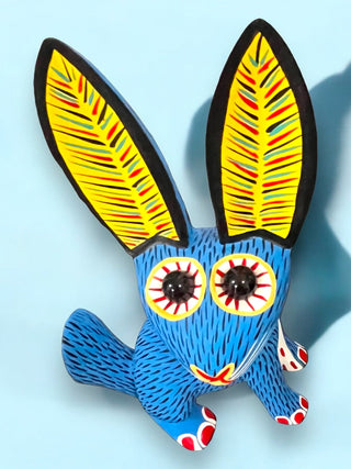 Alebrije de Conejo Azul con Orejas Amarillas