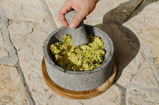 La mejor seleccion de Molcajetes de piedra volcanica con madera