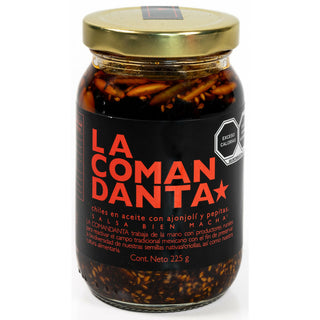 SALSA MACHA 225 G + CHICHARRON DE SERRANO CON JAMAICA CRIOLLA 190 G LA COMANDANTA